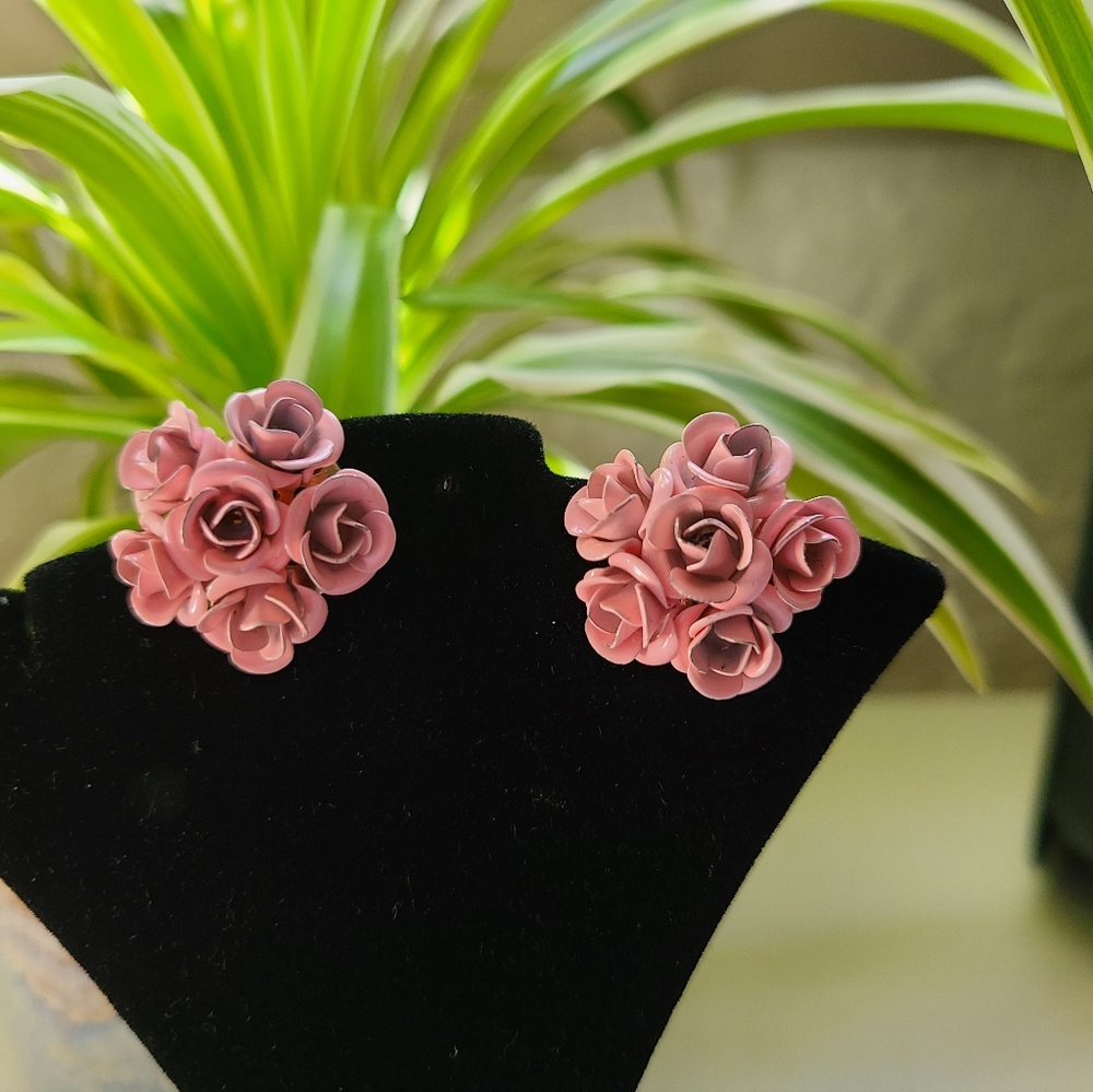 Vintage Pink Enamel Flower Bouquet Stud Earrings